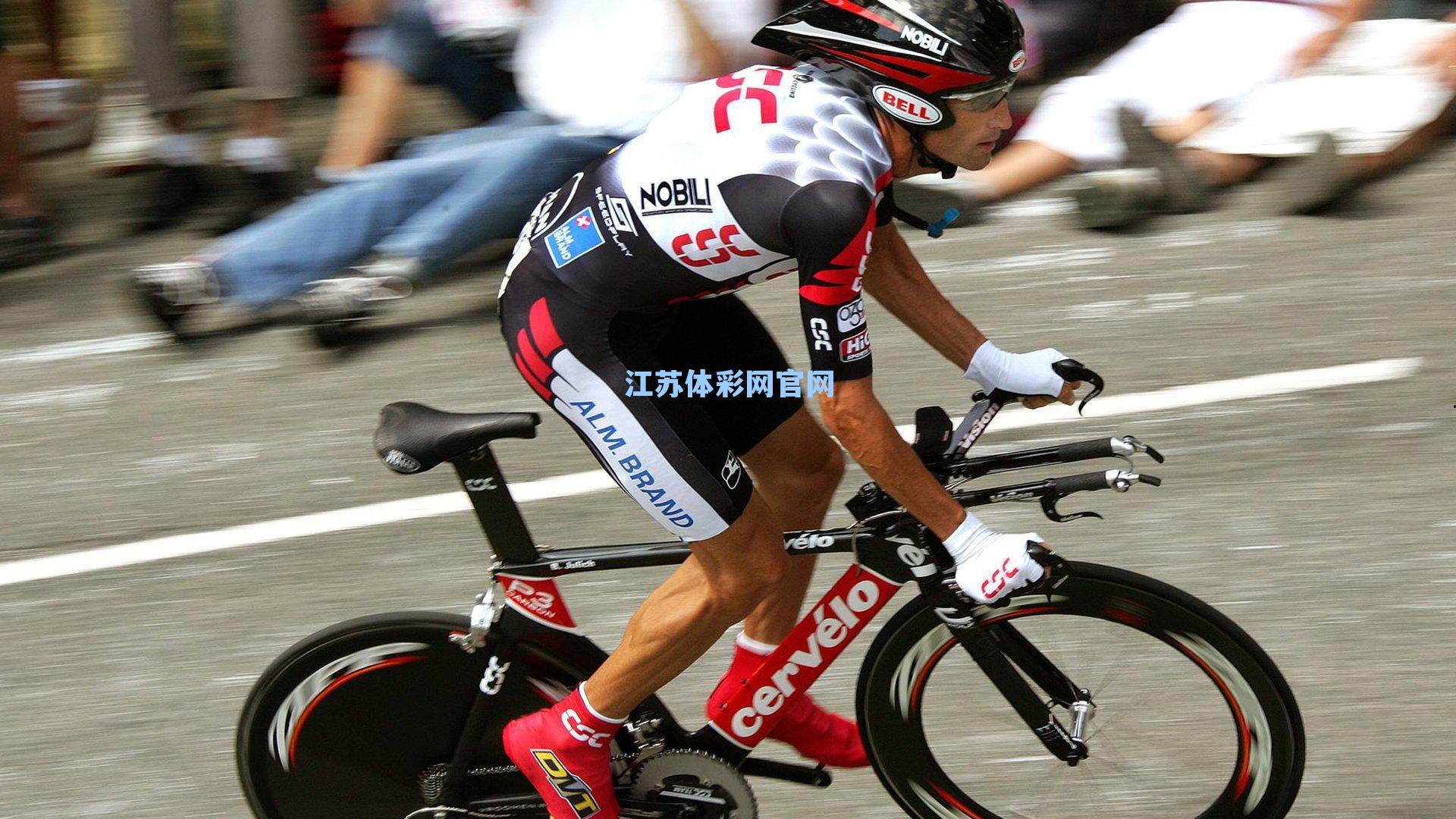 内马尔否认2025年回归桑托斯传闻 称金球奖属于维尼修斯