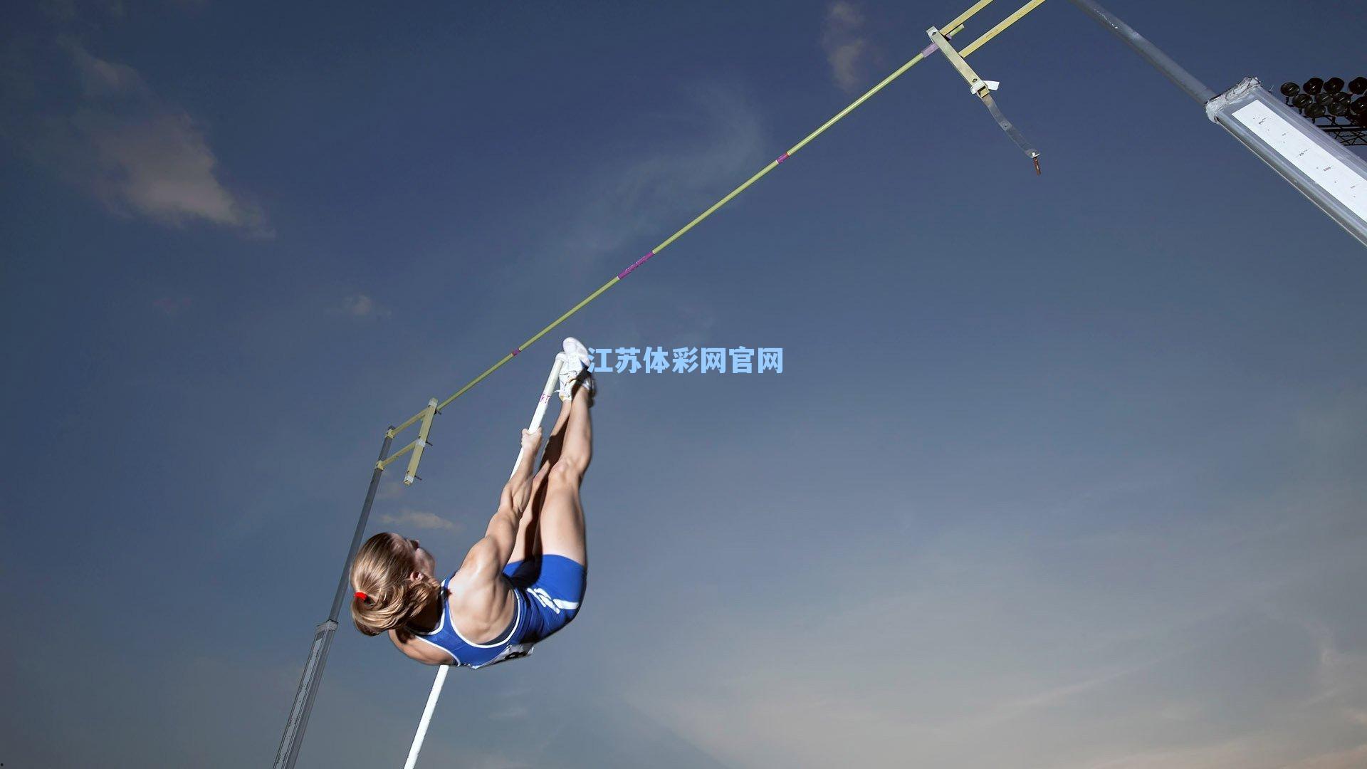 欢乐时刻!吉祥物中场神准背身三分引爆全场